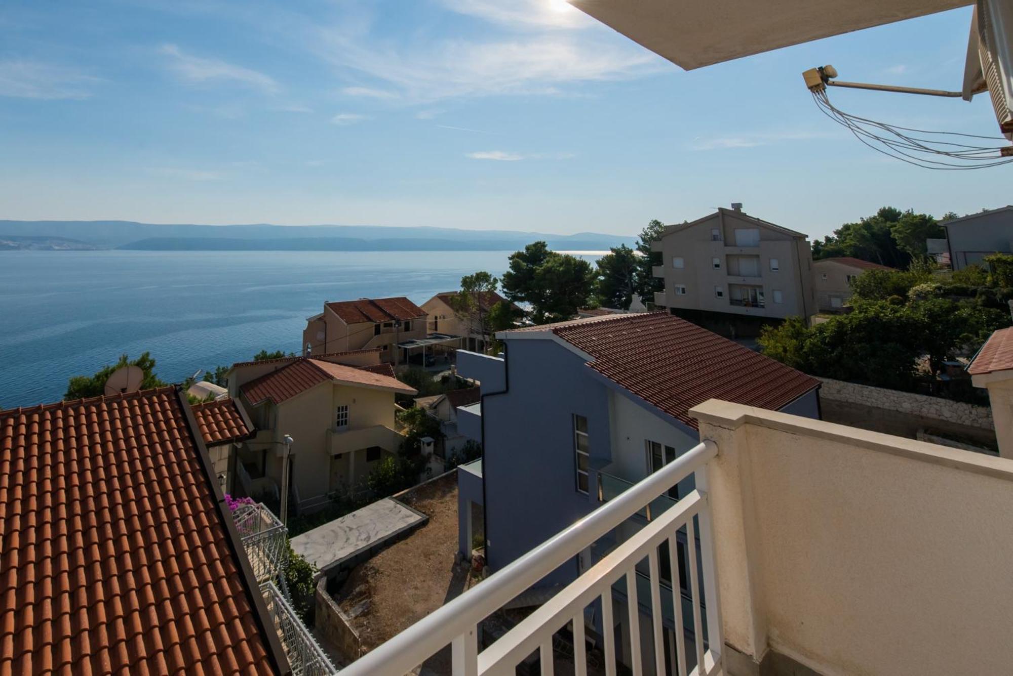Bed And Breakfast Pero 3 Min Walk To The Beach Lokva Rogoznica Exterior photo