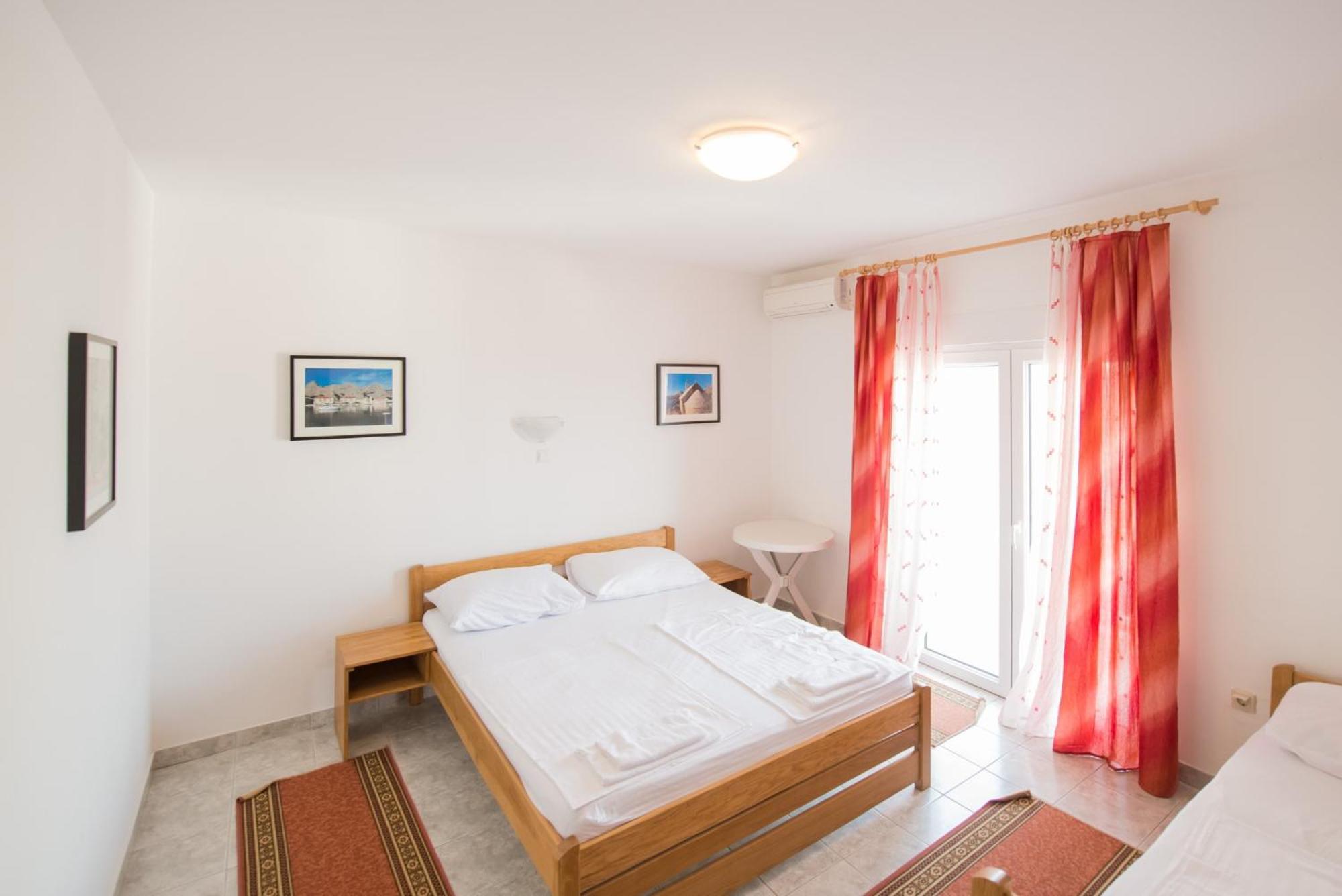 Bed And Breakfast Pero 3 Min Walk To The Beach Lokva Rogoznica Exterior photo