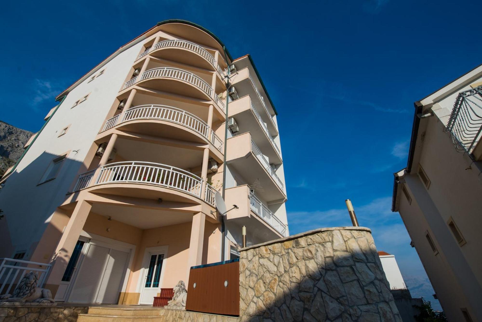 Bed And Breakfast Pero 3 Min Walk To The Beach Lokva Rogoznica Exterior photo